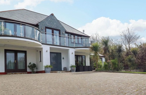 Trebetherick Cottage | GOATSLAND, pet friendly, luxury holiday cottage in Trebetherick