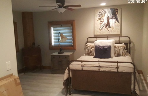 Steinauer Cabin | Gobbler Lodge at Dana Farms ~ Perfect Lodge for Family Gatherings ~ Log Home!