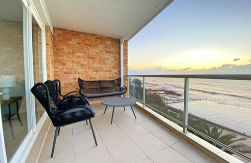Cronulla Apartment | Gobsmacking Views 2, with Direct Beach Access