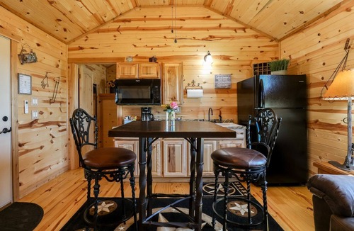 Fredericksburg Cabin | God's Country Cabins- Hope I Recently Built
