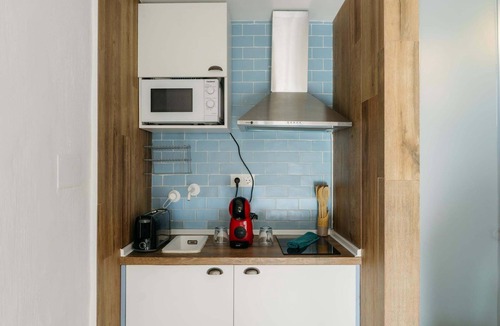 Old Town Apartment | Godello Harbor's Light
