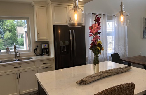 Central Huron Cottage | Goderich Lake Huron Cottage : A beautiful, modern new home with rooftop deck