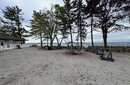 Ramara Cabin | Goffatt Island-your private island One bed cottage 206