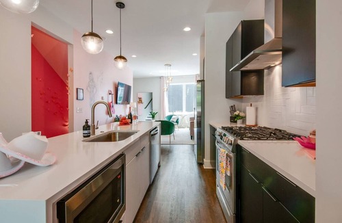 Nashville House | Going Fast Dollys Dream 12 Beds