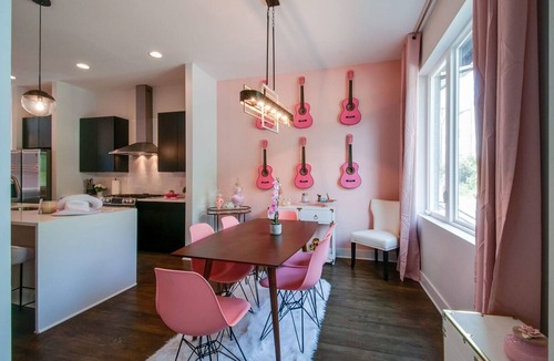 Nashville House | Going Fast Dollys Dream 12 Beds