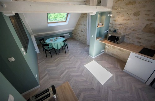Bruyeres-et-Montberault Apartment | *Going Green B&B *
