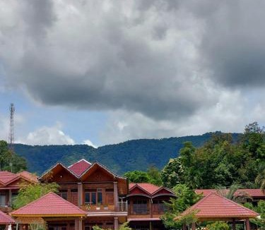 Tuk Tuk House | Gokhon Guest House