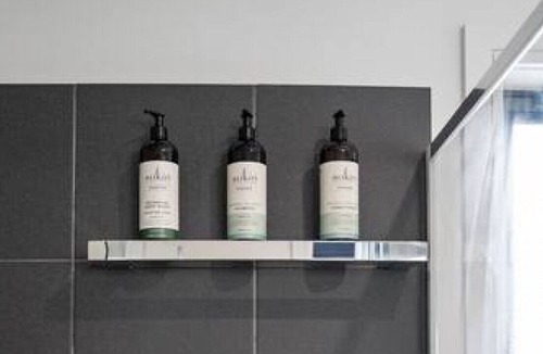 Golden Point Apartment | GOL001 · Elegant studio - walk to CBD. Perfect for workers