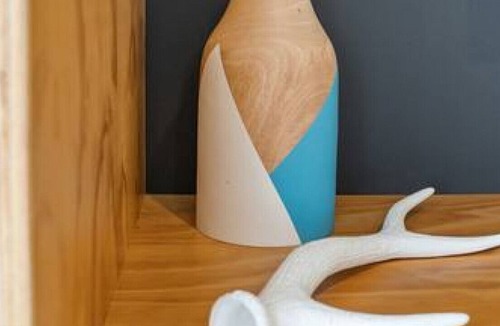 Golden Point Apartment | GOL001 · Elegant studio - walk to CBD. Perfect for workers