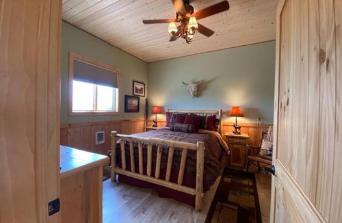 Clark Apartment | Gold Bar Ranch Bungalow