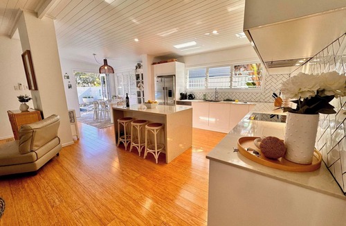 Miami House | Gold Coast Miami Beach House With Pool & Parking