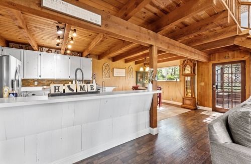 Placerville House | Gold Country Cabin -Pet Friendly