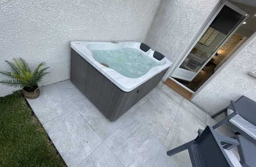 Clermont-Ferrand Apartment | Gold-Luxury-SPA