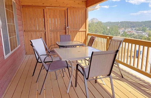 Hill City House | Gold Mill