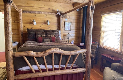 Big Bear City Bed & Breakfast | Gold Mountain Manor Bed and Breakfast