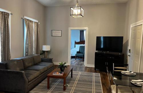 Wadley Apartment | Gold Suite