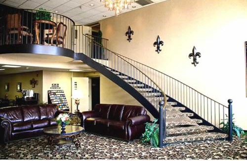 Radcliff Hotel | GOLD VAULT INN