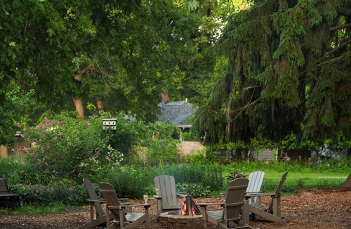 Union Pier House | Goldberry Woods Estate on 30 acres with Farm/Kayaks/Trails/Pool/Beach- Sleeps 50