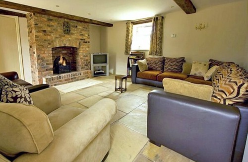 Meerbrook Cottage | Goldcrest