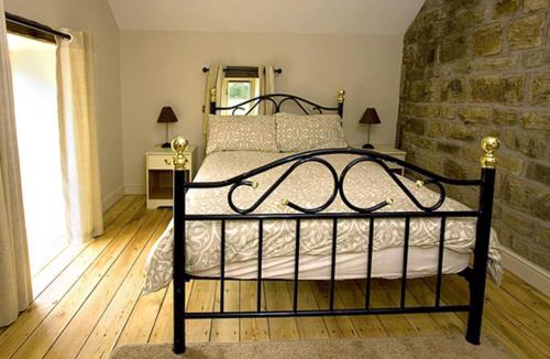 Meerbrook House | Goldcrest