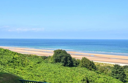 Sainte-Marguerite-d'Elle House | Golden Light Cottage Escape