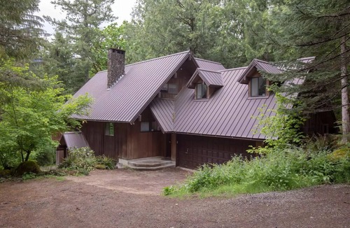 Welches Ski Chalet | Golden Antler Chaletnn