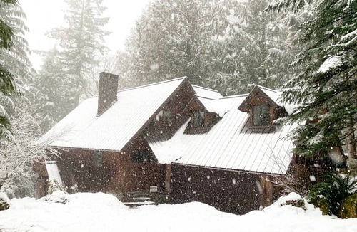 Welches Ski Chalet | Golden Antler Chaletnn