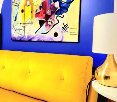 Saint-Germain-en-Laye Apartment | Golden Art Studio