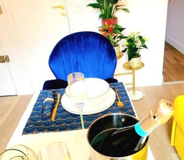 Saint-Germain-en-Laye Apartment | Golden Art Studio