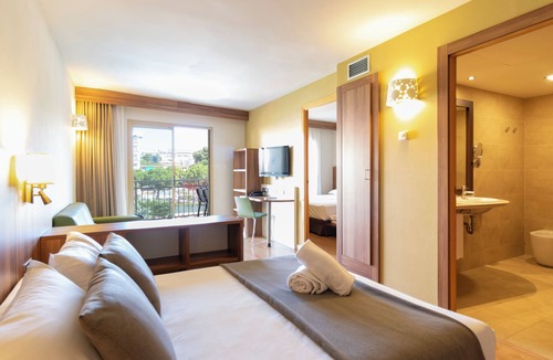 Salou City Centre Hotel | Golden Avenida Family Suites