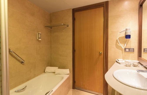 Salou City Centre Hotel | Golden Avenida Family Suites