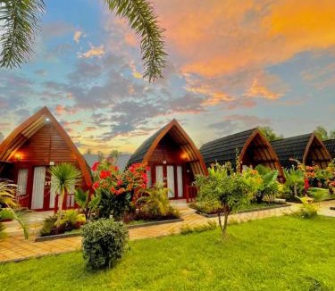 Sekotong Barat Hotel | Golden Beach Hotel Lombok