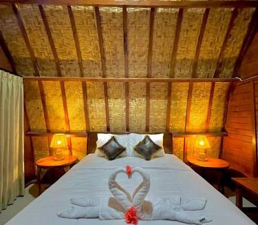 Sekotong Barat Hotel | Golden Beach Hotel Lombok