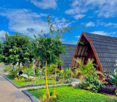 Sekotong Barat Hotel | Golden Beach Hotel Lombok