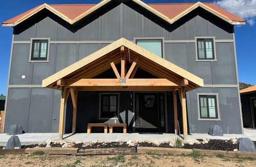 Big Bear House | Golden Bear Luxury Chalet w/SPA on acreage