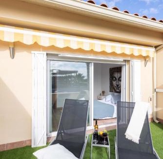 Creixell Villa | Golden Coast Retreat by Fidalsa