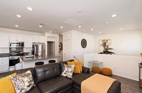 Fontana Condo | Golden Condo