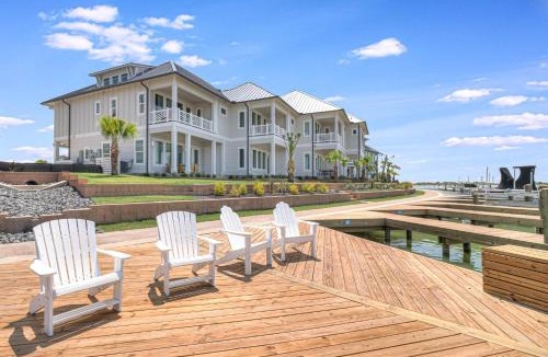 Rockport Villa | GOLDEN DREAMS ON ST. CHARLES BAY