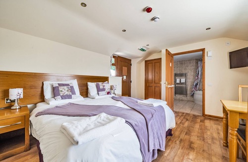 Chard House | Golden Fleece