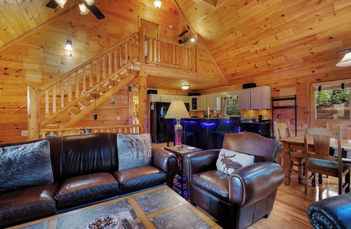 Ridgeline Vistas Cabin | Golden Getaway- Mineral Bluff GA
