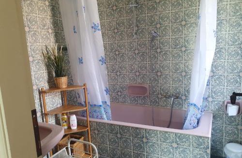 Collina d'Oro Bed & Breakfast | GOLDEN HILL - Elegant bright and spacious rooms with garden and shared kitchen a short walk from the supermarket