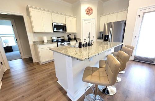 Lake Charles House | Golden Horizon Escape
