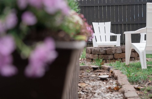 Radnor House | Golden Hour - Convenient 2 BR Townhouse