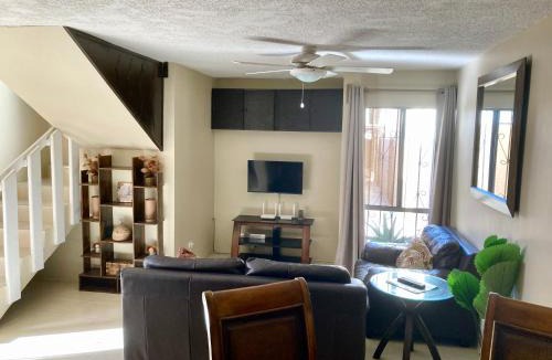 Costa de Oro House | Golden House