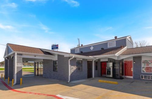 Dallas Hotel | Golden Inn Dallas by Hotel O