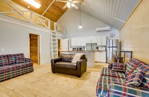 Golden Meadow Cabin | Golden Meadow Getaway: Waterfront Retreat w/Deck