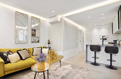 Marbella Apartment | Golden Mile Lux Sea View Suite & Balcony