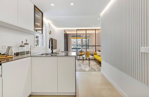 Marbella Apartment | Golden Mile Lux Sea View Suite & Balcony