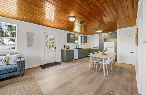 Madill Other | Golden Pine - Lakefront Cabin getaway