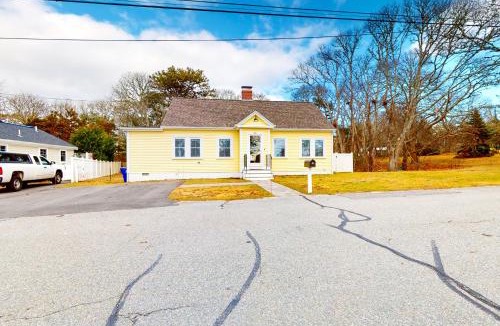 Buzzards Bay House | Golden Slumbers